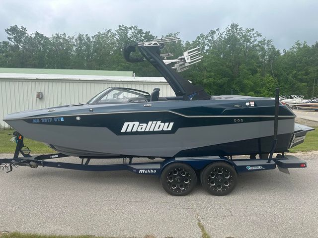 2022 Malibu M220