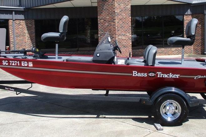 2024 Tracker Bass Tracker Classic XL