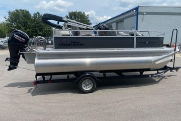 2026 Sun Tracker Bass Buggy 16 XL Select