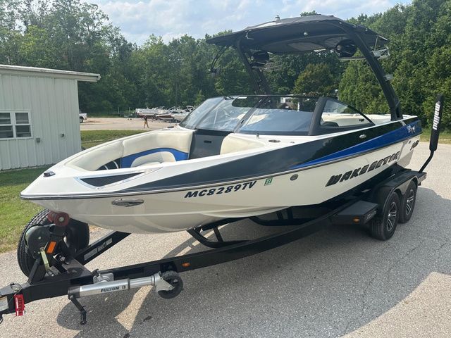 2015 Malibu Wakesetter 20 VTX
