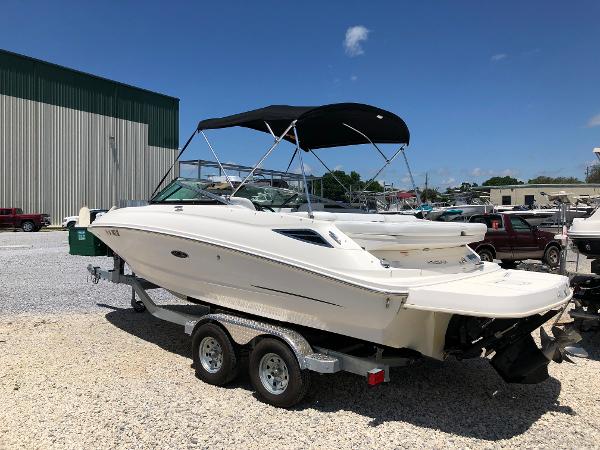 Sea Ray 220 Sundeck boats for sale - boats.com