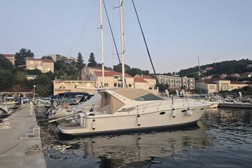 2003 Uniesse 42 Open