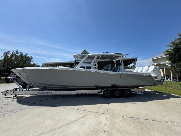2026 Invincible 43 Open Fisherman