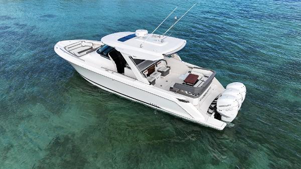 2020 Tiara Yachts 38 LS