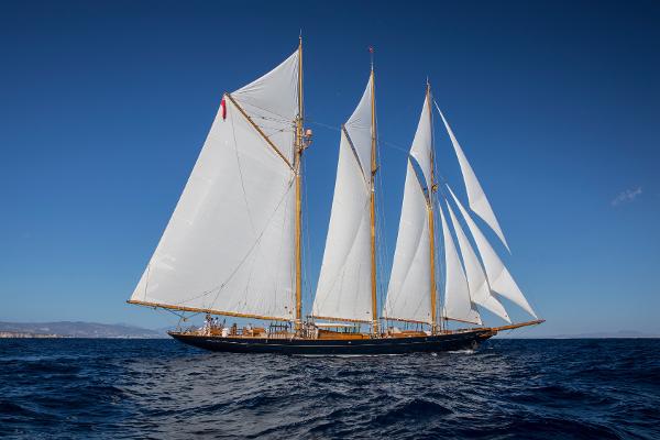 1902 Classic Townsend & Downey Schooner