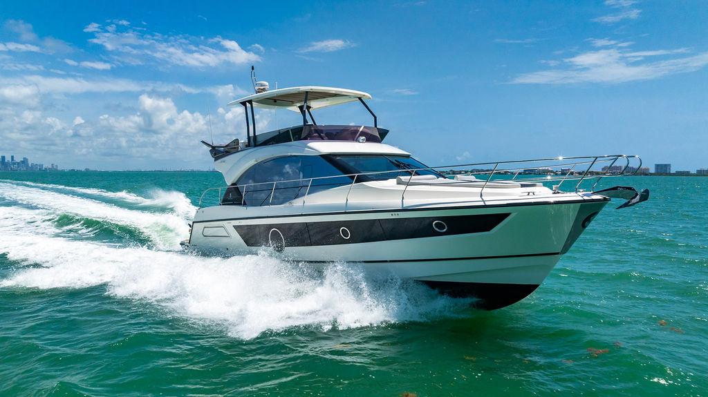 2022 Beneteau Monte Carlo 52