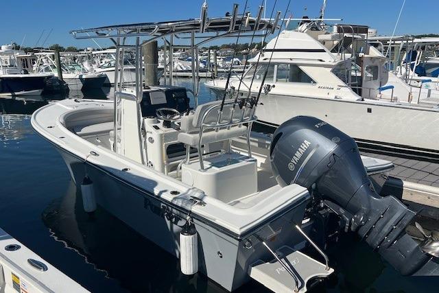 Parker 2100 Special Edition 2022 Parker 2100 Special Edition boat docked with Yamaha outboard motor.