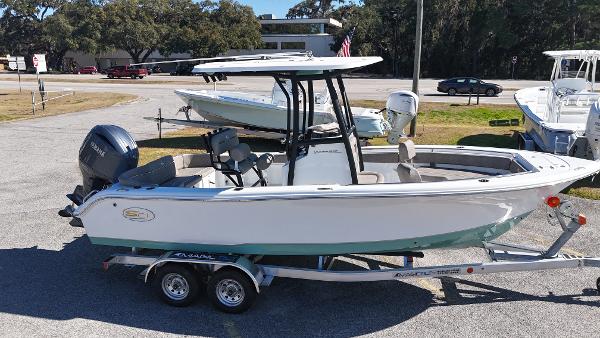 2026 Sea Hunt Ultra 219