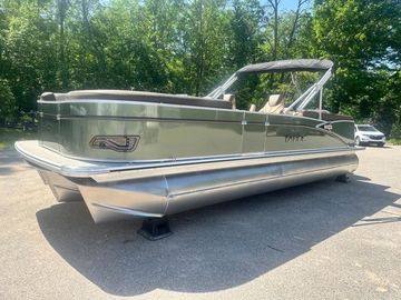 2025 Tahoe 2585 Cascade QL