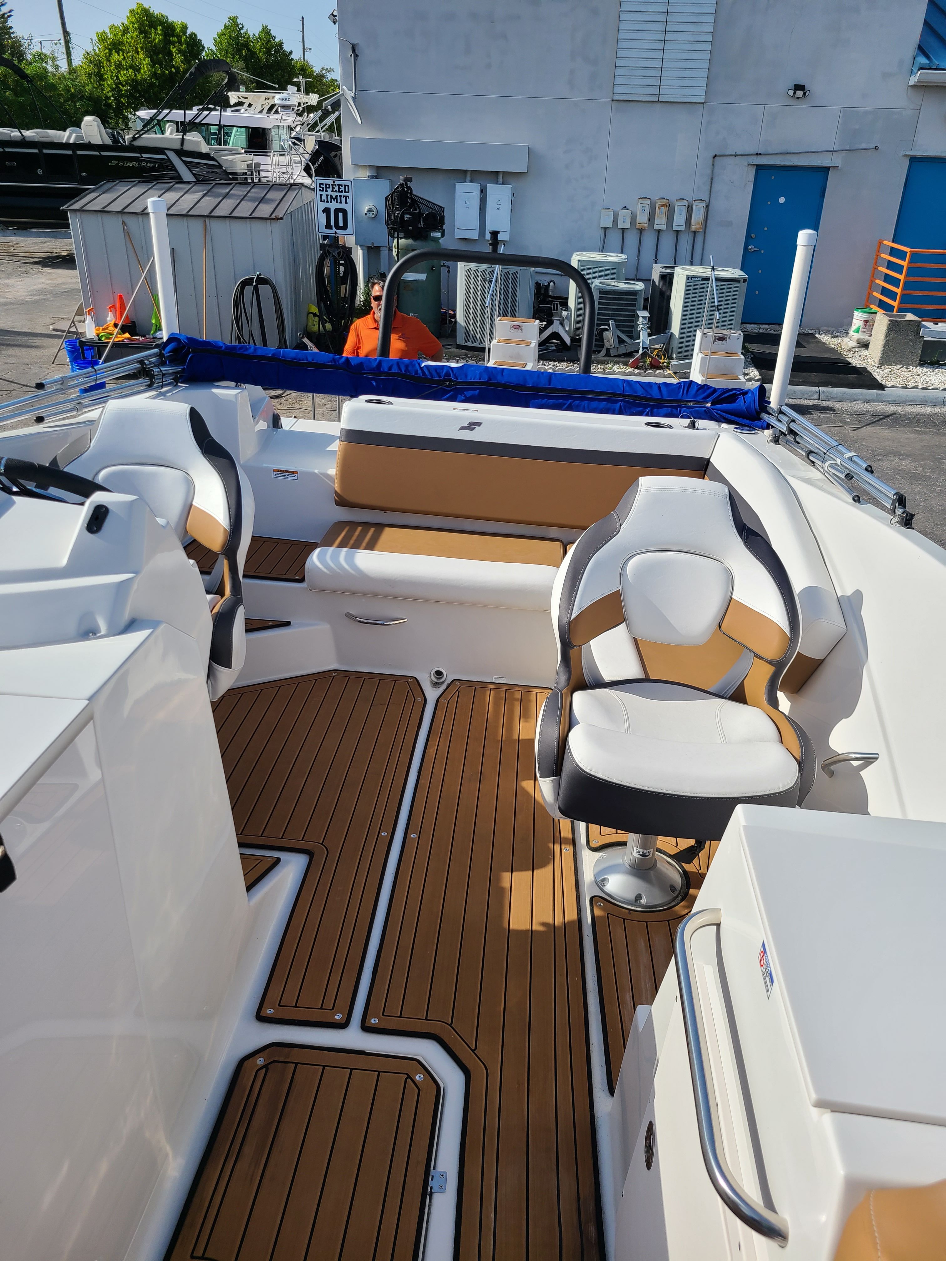2022 Smoker Craft 231SVX OB DH