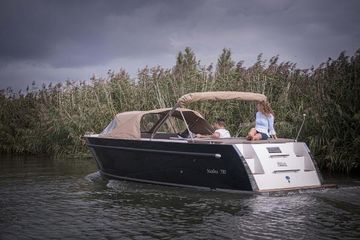 2025 Maxima 730