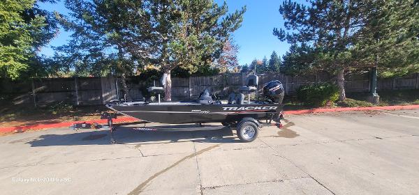 2025 Tracker Pro 170