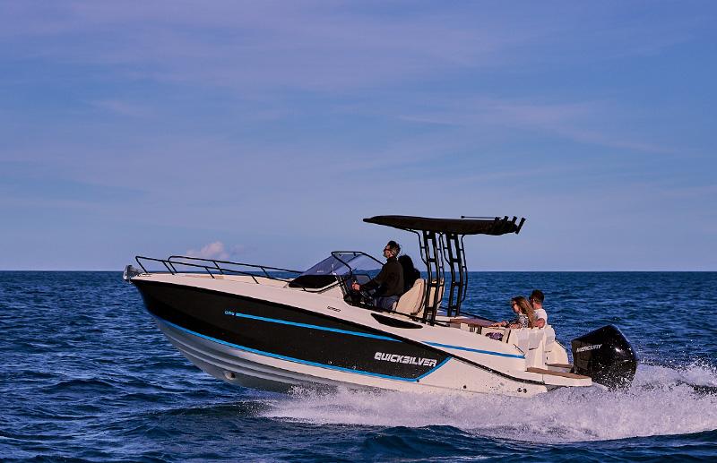 Quicksilver Activ 805 Open