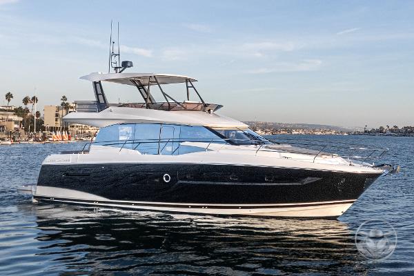 2025 Prestige 520 Fly