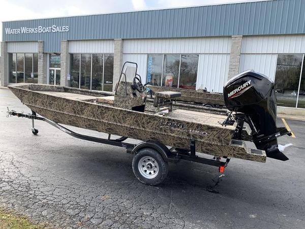lowe roughneck rod holders