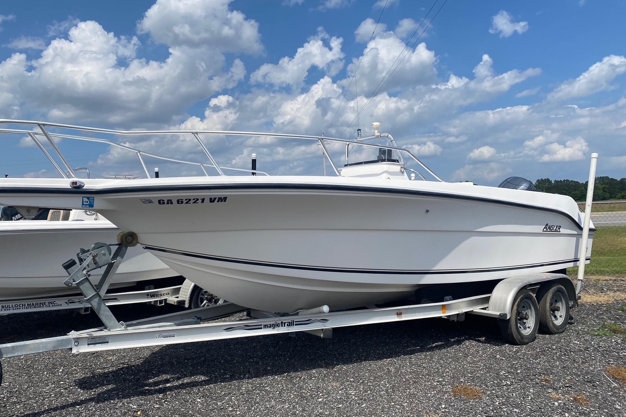 2001 Angler 2100 Center Console