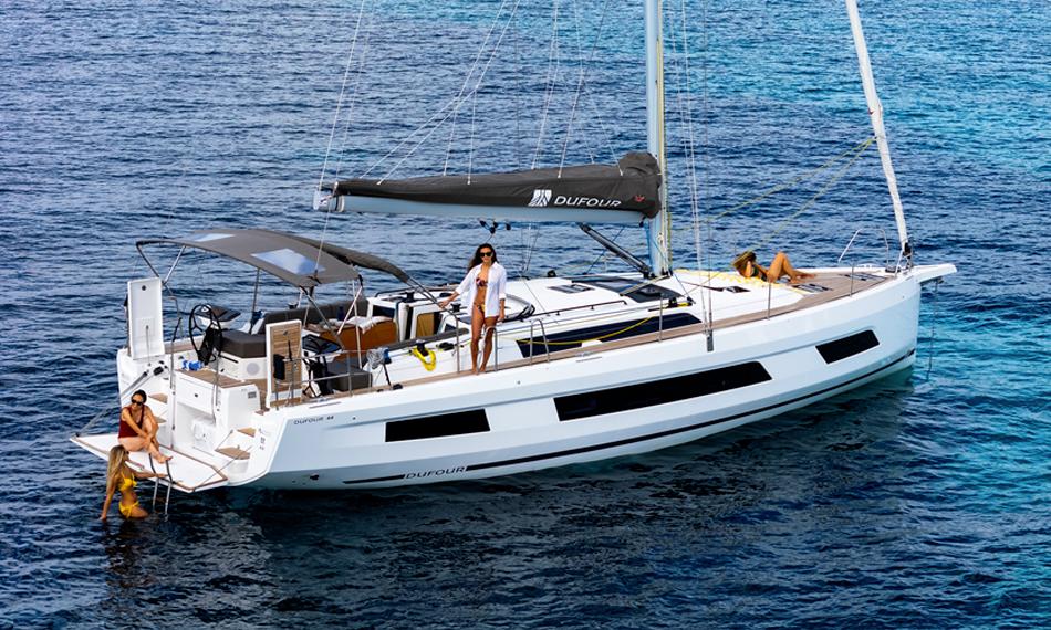 2025 Dufour 44
