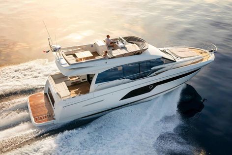Flybridge Yachts