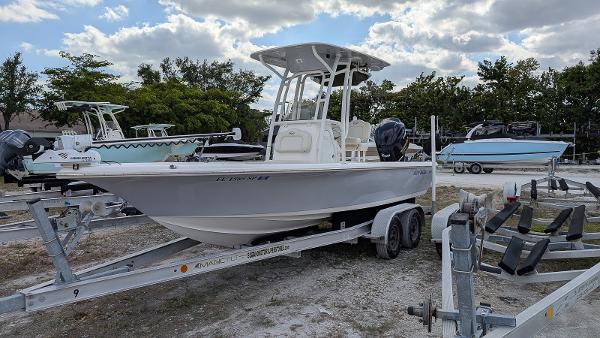 2020 Key West 230 Bay Reef