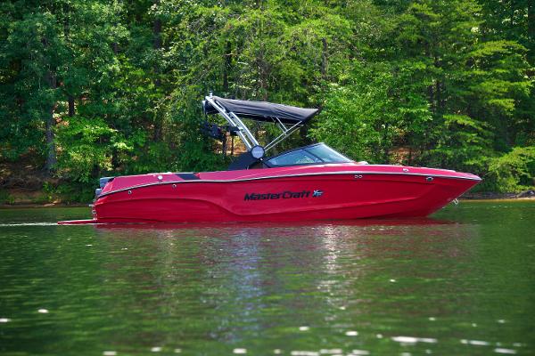 2024 MasterCraft XT23