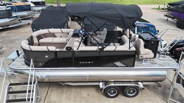 2025 Crest Classic 200 SF Tritoon