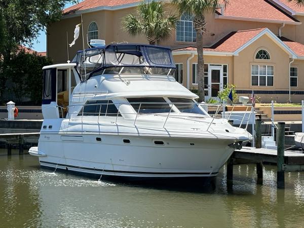 1999 Cruisers Yachts 3750 Motoryacht