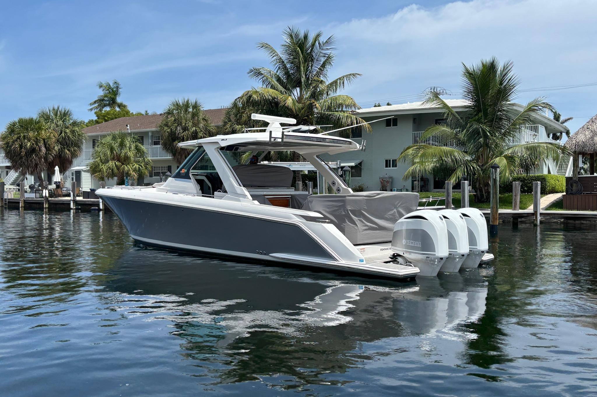 2019 Tiara Sport 38 LS