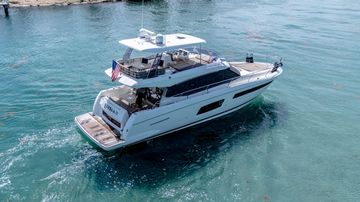 2015 Prestige 550 Flybridge