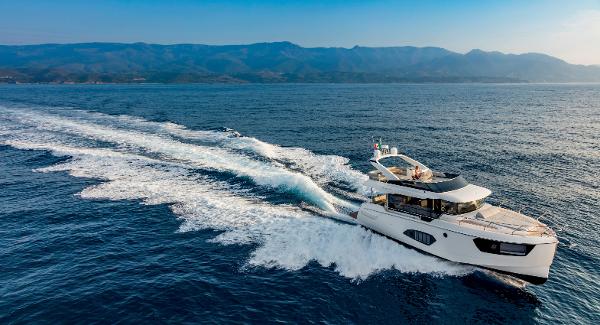 2025 Absolute 48 Navetta
