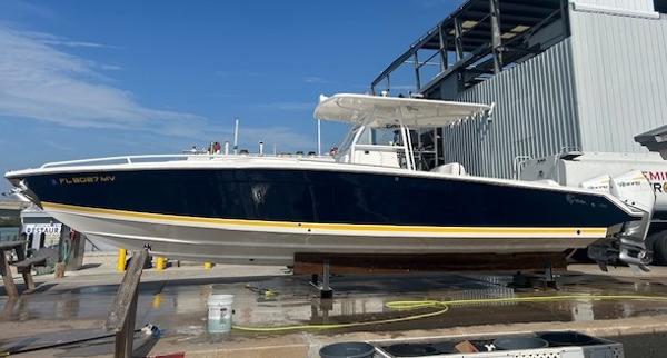 2005 Marlago Fs 35 Center Console Cuddy