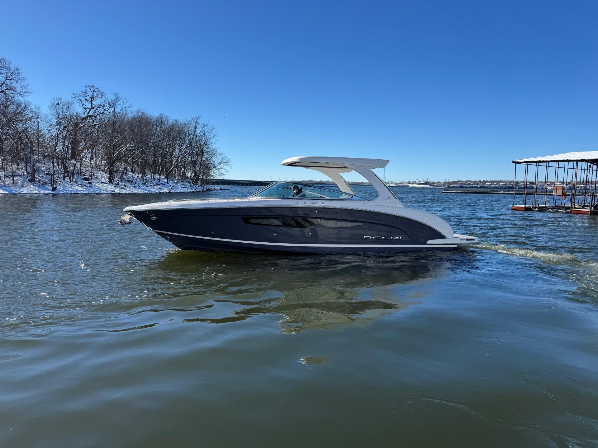 2025 Regal 3300