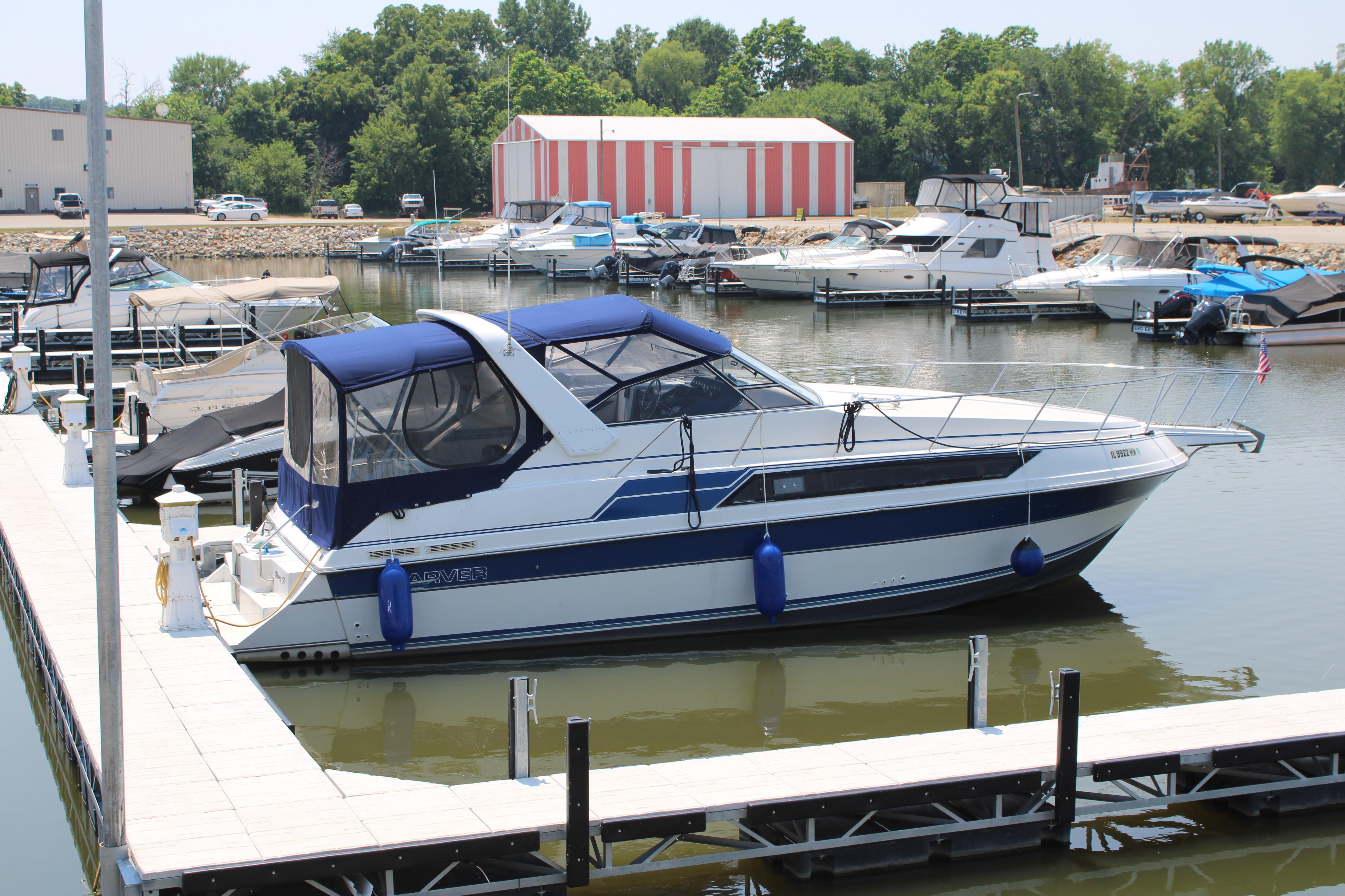 1990 Carver 31 Montego