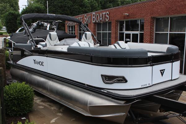 2025 Tahoe Pontoon Cascade Quad Lounger