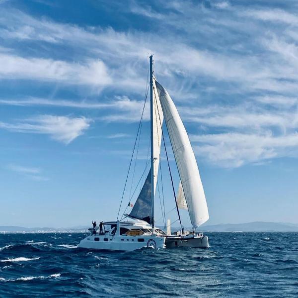 2001 Catana 582