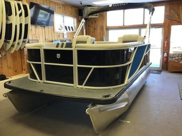 2023 Godfrey Mighty G 1476 C