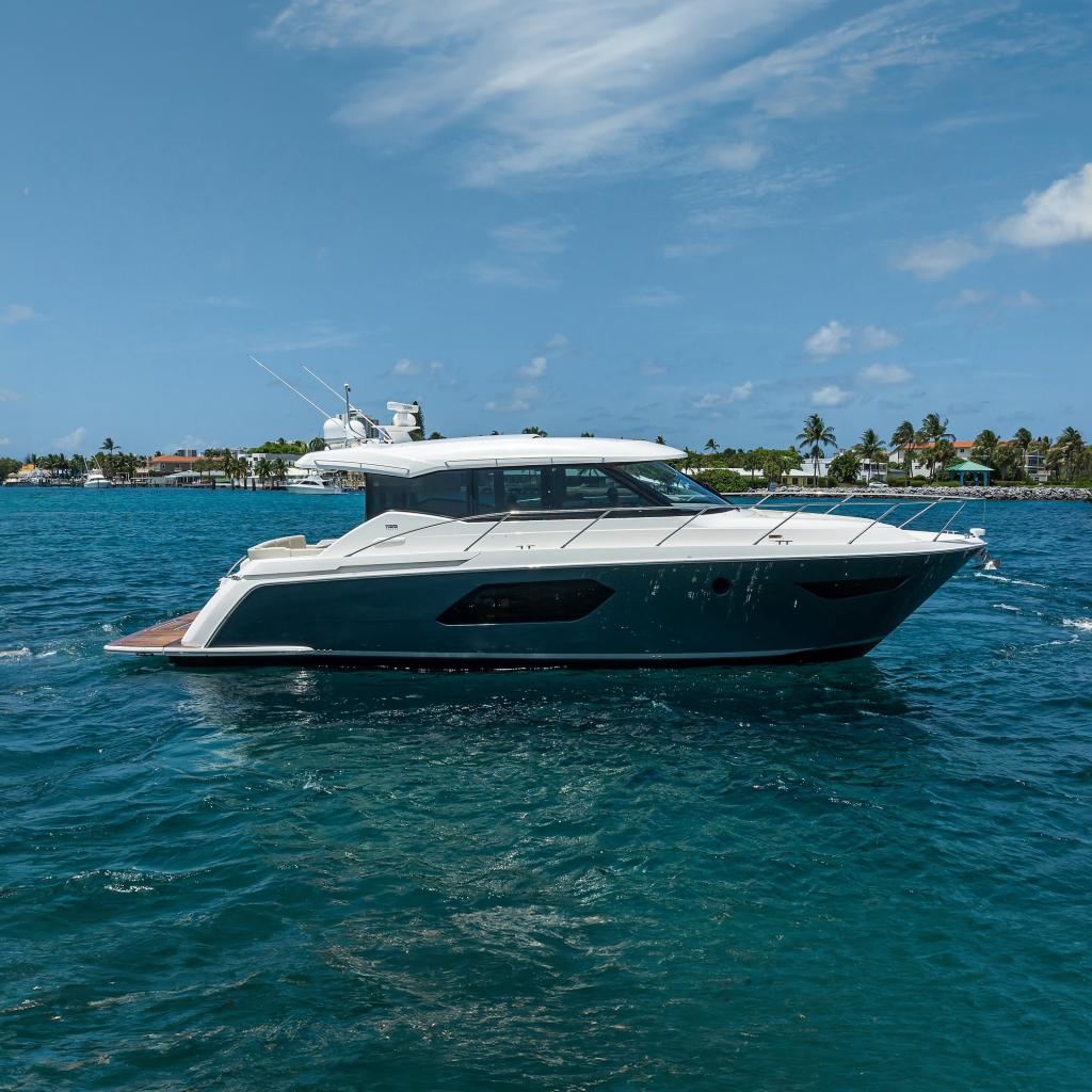 Tiara Yachts C49 Coupe Tiara 49 DEBBIE'S DIAMOND - Starboard Profile