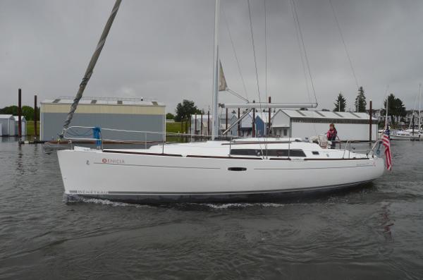 Beneteau Oceanis 37