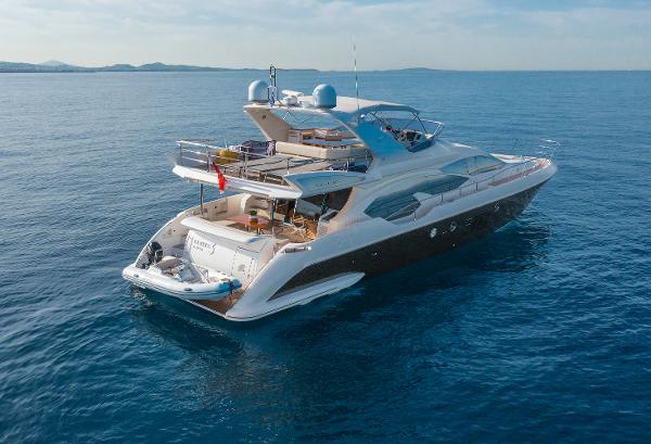 2009 Azimut 70