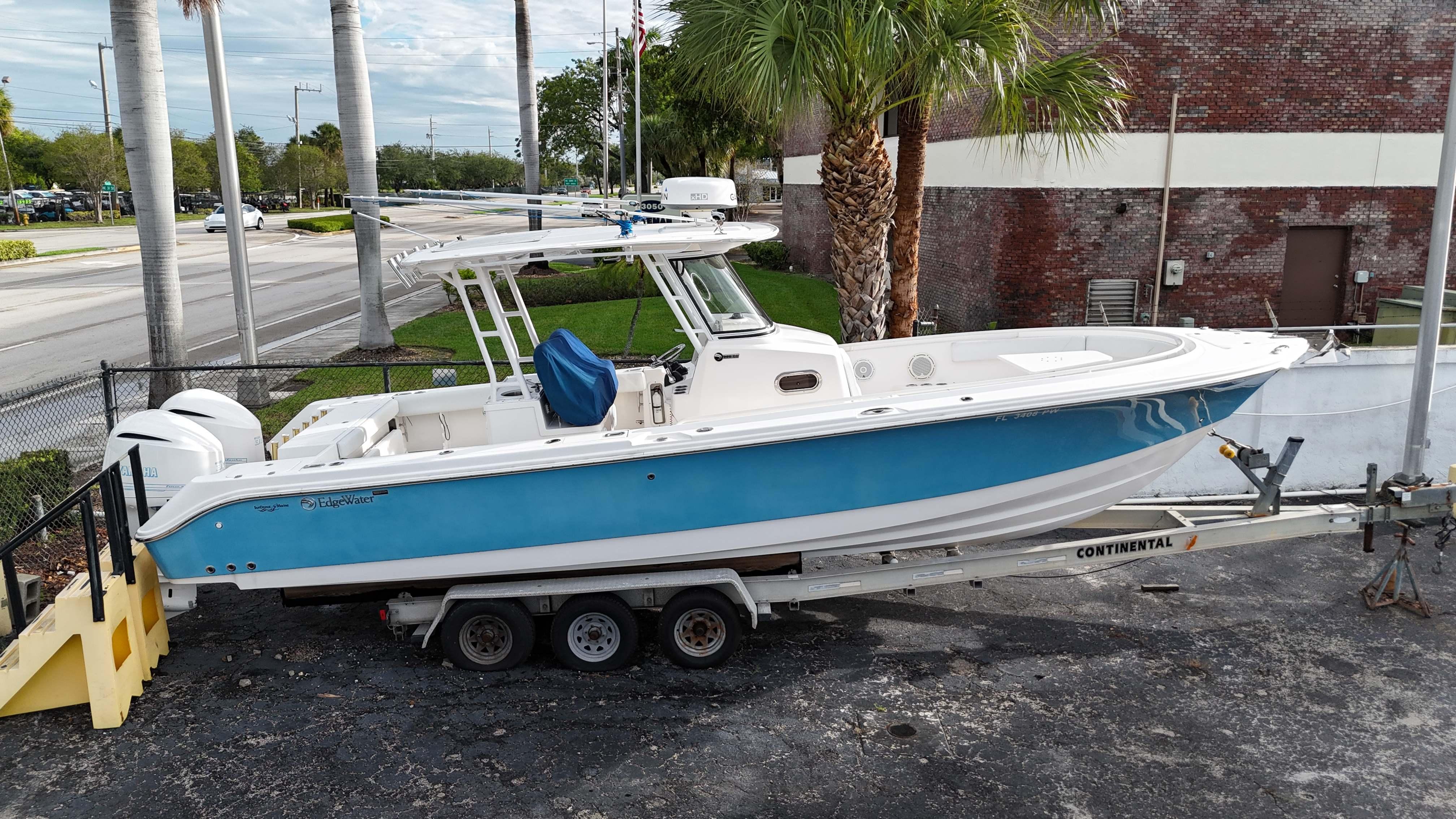 2015 Edgewater 320CC