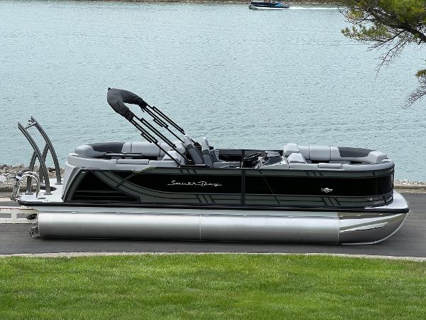 2025 South Bay 523RS