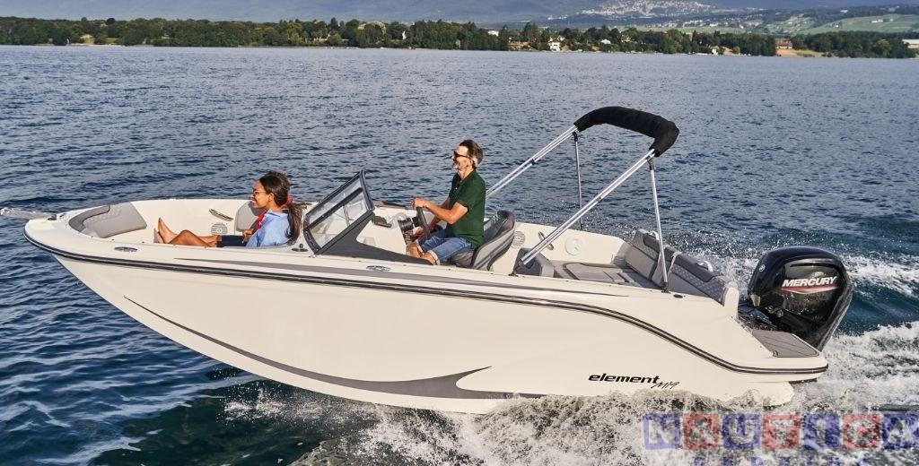 Bayliner M19 - Explore Deck Boat Models