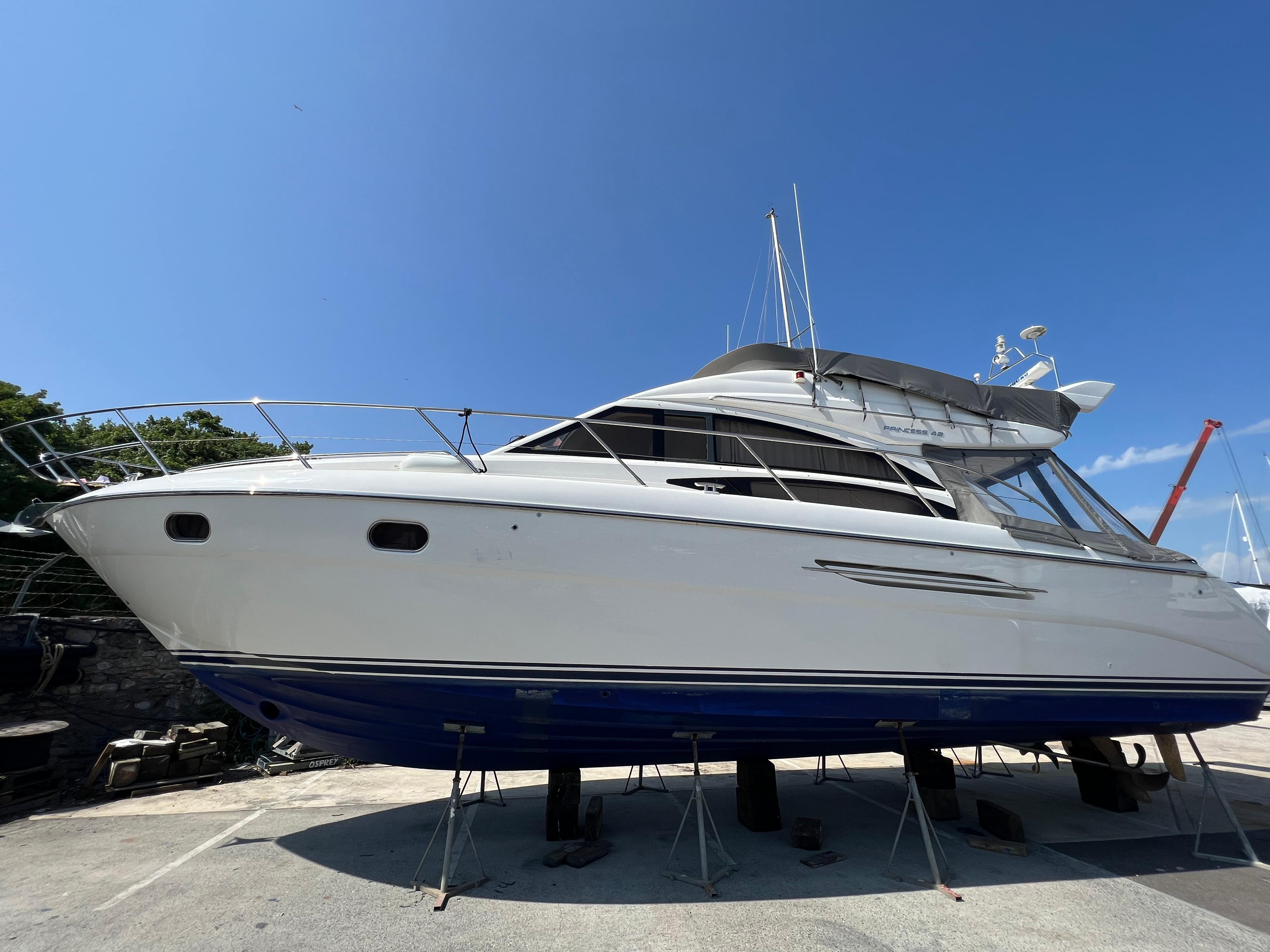 2005 Princess 42