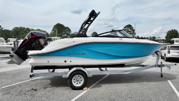 2025 Bayliner V20