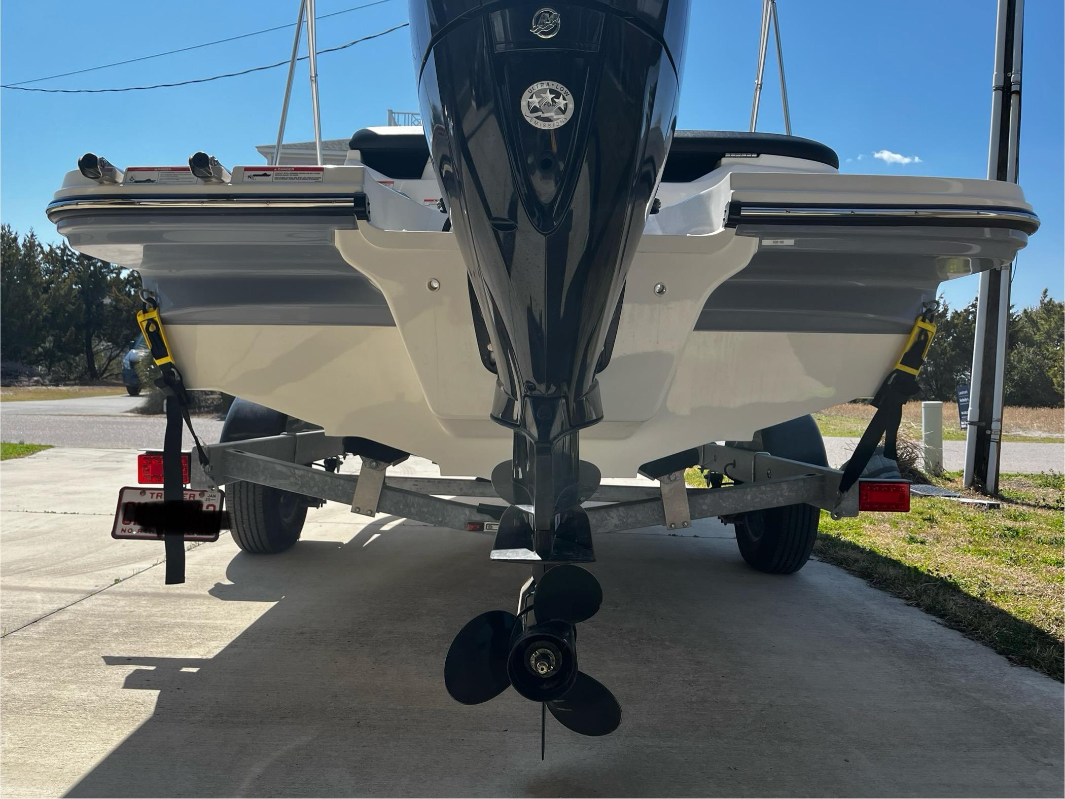 2021 Sea Ray SPX 190 Outboard