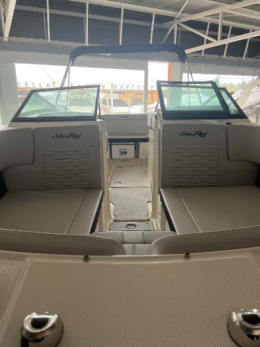 2024 Sea Ray SPX 230