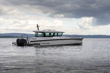 2023 Axopar 37 Cross Cabin