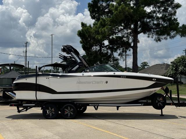 2024 MasterCraft X24