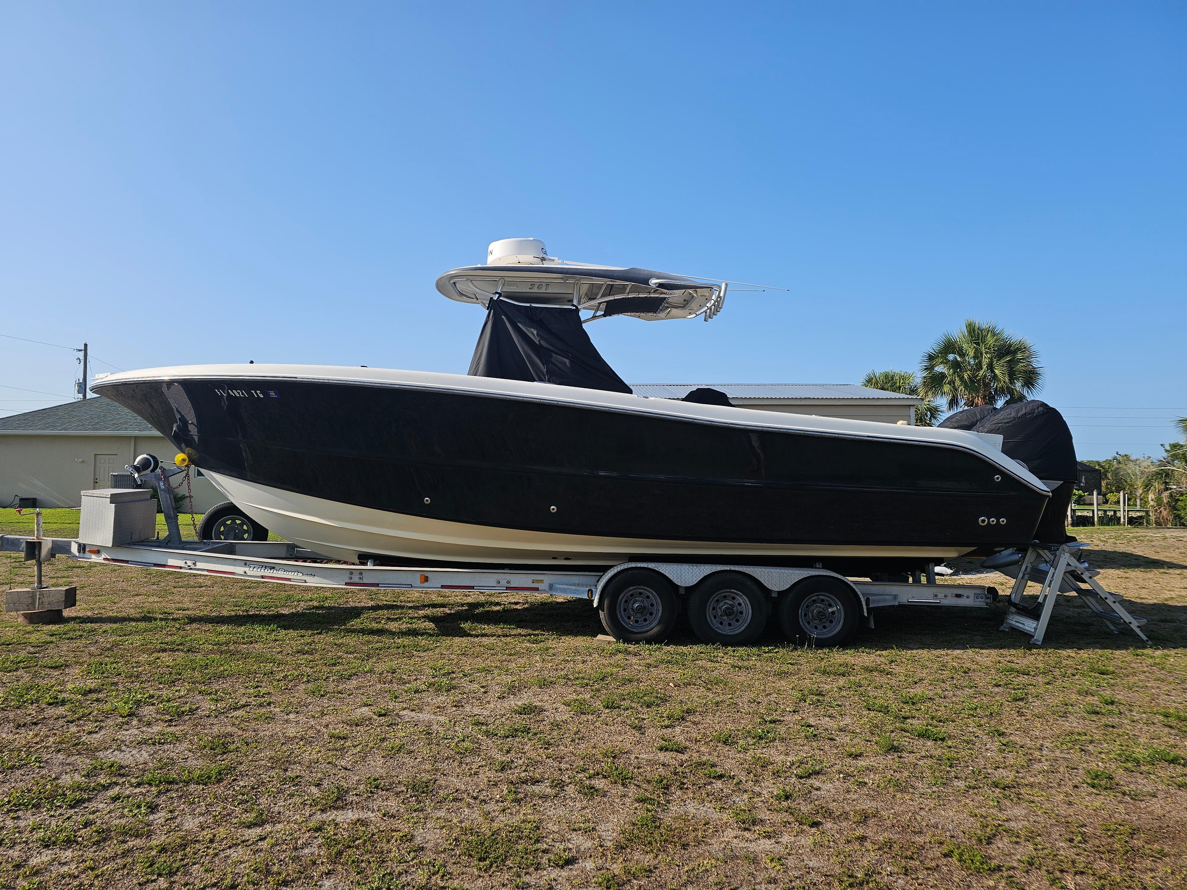 2010 Triton 301 CC