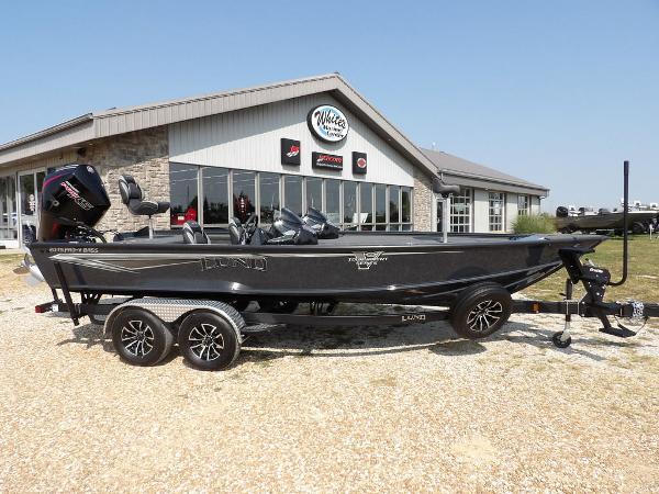 2025 Lund 2075 Pro-V Bass XS
