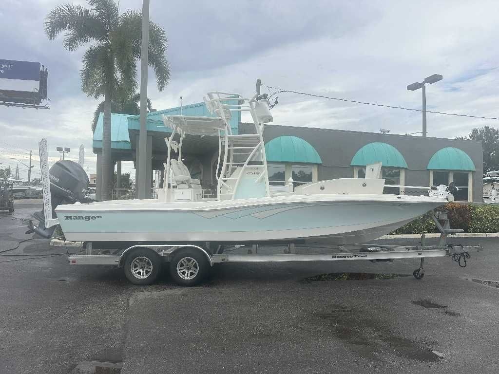 2019 Ranger 2510 Bay Ranger